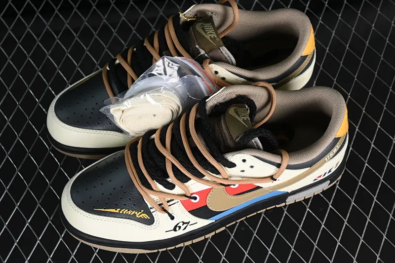 All Categories Nk SB Dunk Series Nk SB Dunk Low Low-top sneakers Nk Dunk Low Panda Prank-Retro Street Red Blue Brown Medieval Star SB strap low-top casual sneakers DJ6188-200